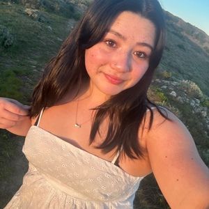 Meet your Posher, Maya